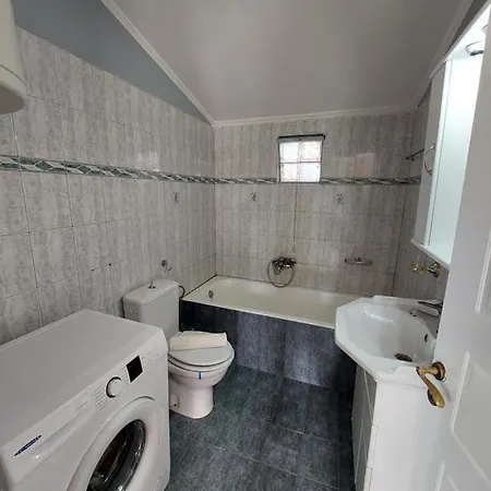 Ξενοδοχείο Lakkopetra House 4*